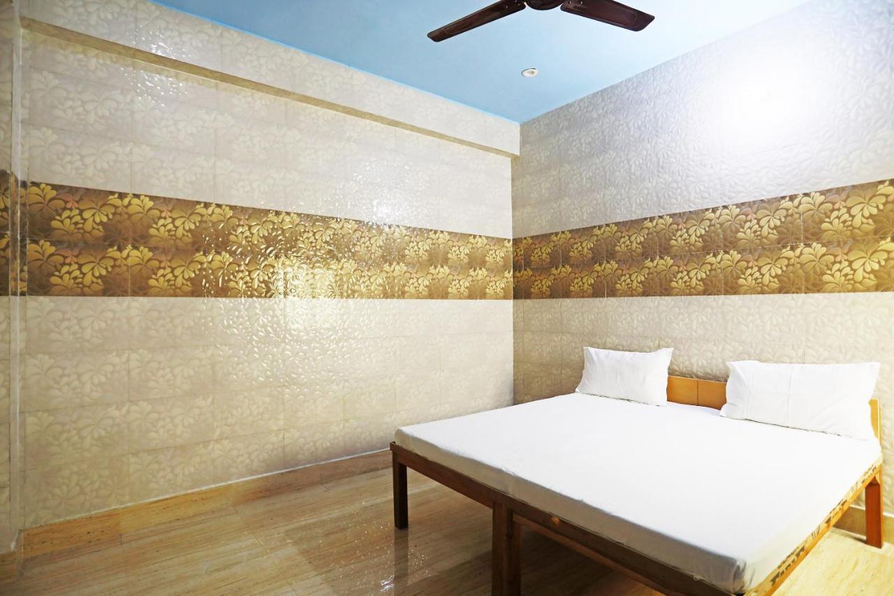 Hotel Oyo 44361 Shri Lajjaram Ashram Vrindāvan Exterior foto