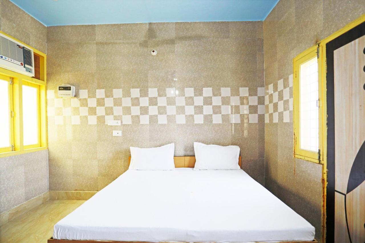 Hotel Oyo 44361 Shri Lajjaram Ashram Vrindāvan Exterior foto